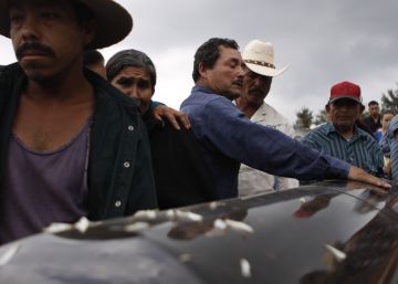 México indemniza a casi 50 víctimas de la mayor matanza del narco contra migrantes