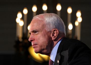 Morre o senador John McCain, herói de guerra e referência da velha guarda republicana