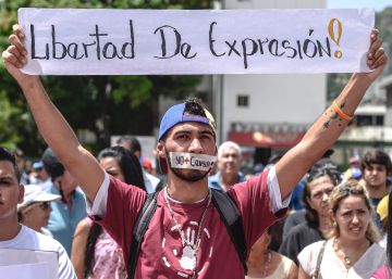 Maduro silencia a los medios digitales en Venezuela