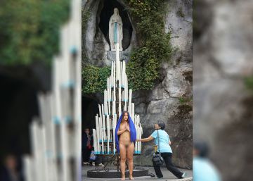 El Santuario de Lourdes denuncia a la artista que apareció desnuda en mitad de una procesión
