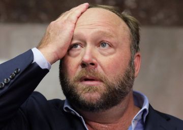 Twitter expulsa definitivamente al ultra Alex Jones