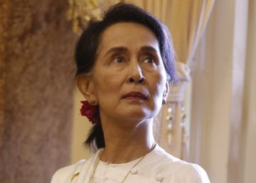 Suu Kyi defiende la condena a prisión de los periodistas que documentaron las matanzas de rohinyás
