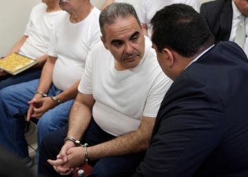 El expresidente salvadoreño Saca, condenado a 10 años de cárcel por desviar más de 300 millones