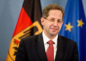 Berlín destituye al jefe del espionaje interior por minimizar ataques xenófobos