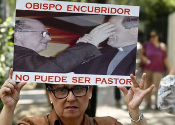 El Papa acepta la renuncia de otros dos obispos chilenos por los escándalos de abusos sexuales