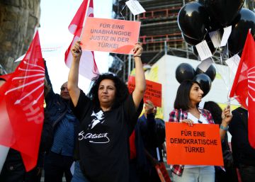 Tras la purga, Turquía sufre la fuga de cerebros