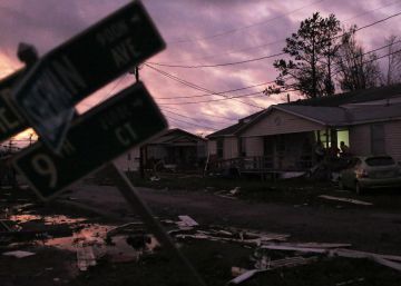 ‘Michael’ deja un rastro de destrucción a su paso por Florida