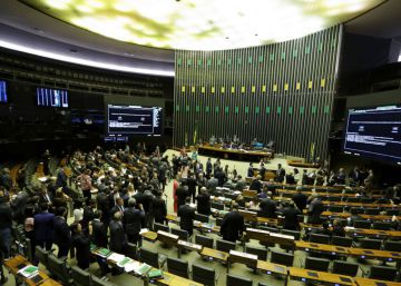 La ‘ola Bolsonaro’ lleva a Brasil a su Congreso más conservador desde el fin de la dictadura