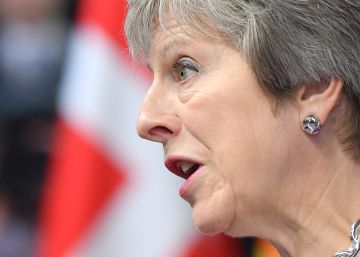 Los euroescépticos advierten a May que no tolerarán que retrase el Brexit