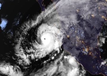 El huracán Willa se degrada a categoría 4 y mantiene su amenaza sobre las costas del Pacífico mexicano