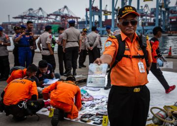 El avión indonesio cayó 265 metros en 27 segundos en el vuelo previo al accidente