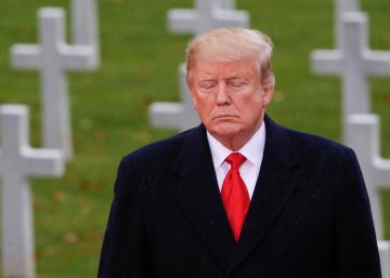 Donald Trump va a lo suyo en París