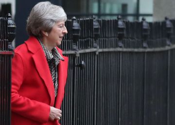 Deputados rebeldes do Brexit somam apoios para tentar derrubar May