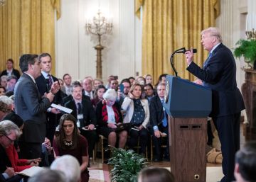 Casa Branca devolve credencial a jornalista que Trump havia vetado