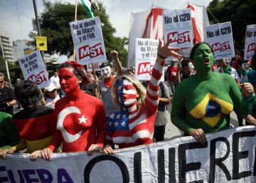 Miles de personas marchan contra el G20 bajo un fuerte dispositivo de seguridad