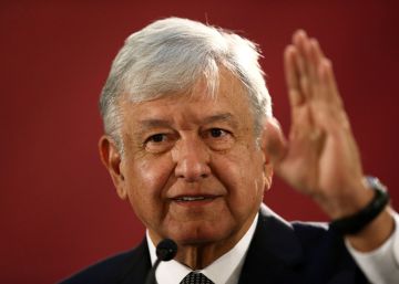 Una oleada de funcionarios se suma a las críticas del poder judicial al recorte de sueldos de López Obrador