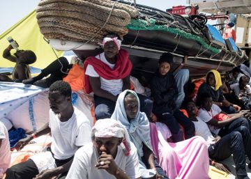 El ‘Aquarius’ abandona el rescate de migrantes tras una dura campaña de hostigamiento institucional