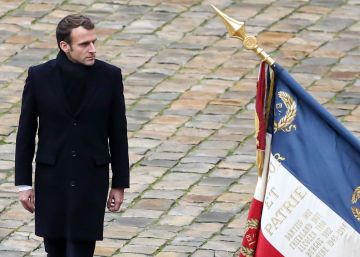 Macron a la intemperie