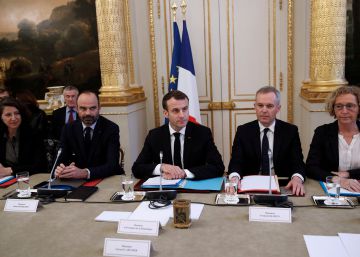 Macron anuncia aumento de 100 euros no salário mínimo e abono de final de ano