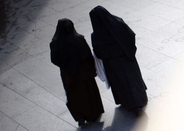 Dos monjas roban medio millón de dólares para jugárselo en Las Vegas