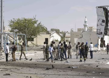 Al menos 13 muertos en un atentado con coche bomba en Somalia