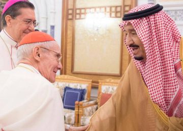 Arabia Saudí y Emiratos hacen gestos hacia los residentes no musulmanes