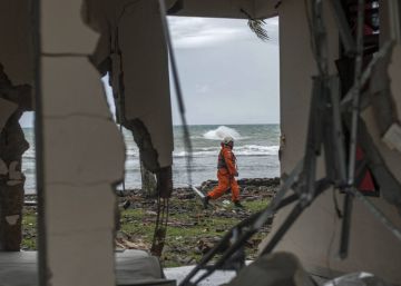 El Gobierno no tiene constancia de víctimas españolas en el tsunami de Indonesia