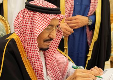 Arabia Saudí remodela su Gobierno y releva al ministro de Exteriores