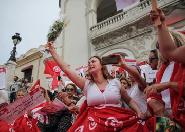 La paradoja de Túnez: el asalto femenino al poder es islamista