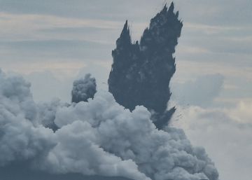 El Anak Krakatoa perdió dos tercios de altura y de volumen antes del tsunami