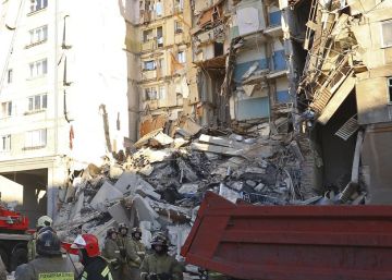 Siete muertos y decenas de desaparecidos en el derrumbe de un edificio en los Urales