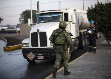 López Obrador defiende su polémico plan contra el robo de combustible sin aclarar muchos detalles