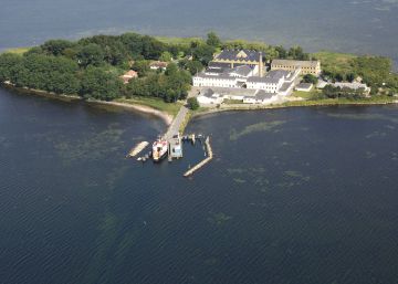 Una isla para desterrar inmigrantes