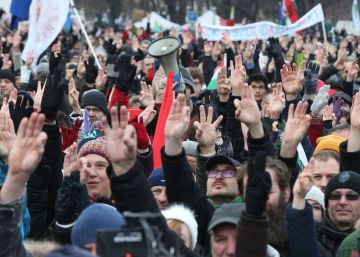 Miles de húngaros a Orbán: “Ya hemos tenido suficiente”
