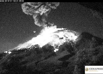 El volcán Popocatépetl registra una fuerte explosión