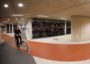 Holanda ya no sabe dónde meter tanta bici: ahora construye gigantescos aparcamientos subterráneos