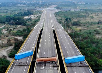 Militares venezuelanos bloqueiam ponte que Colômbia quer usar para ajuda humanitária