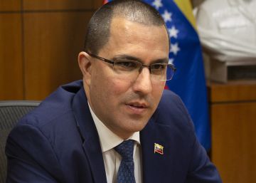 Chanceler da Venezuela: “A Europa não deve cair aos pés dos Estados Unidos”