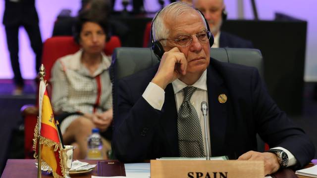 Borrell advierte de que España condenaría una intervención militar en Venezuela