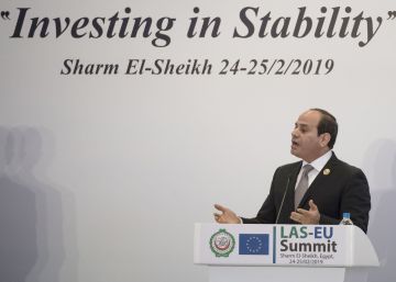 La UE cierra la cumbre con los países árabes sin mencionar los derechos humanos