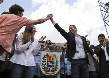 Guaidó reaviva a pressão contra Maduro com seu regresso à Venezuela