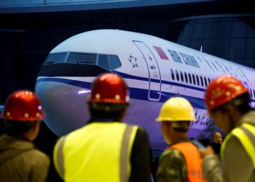 China suspende los vuelos de Boeing 737 MAX 8 tras el accidente en Etiopía