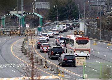 Funcionarios de Corea del Norte regresan a la oficina de enlace con Corea del Sur