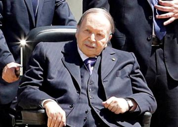Buteflika deja la presidencia de Argelia tras seis semanas de protestas