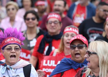 Lula cumple un año en la cárcel con escasas esperanzas de libertad e intentando mantener el control del PT
