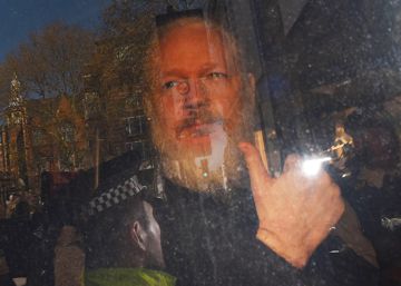 Assange afronta un año de cárcel antes de su extradición a Estados Unidos