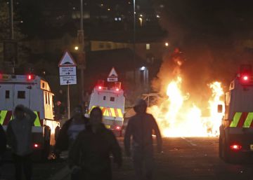 La policía investiga como “incidente terrorista” la muerte de una periodista en unos disturbios en Irlanda del Norte