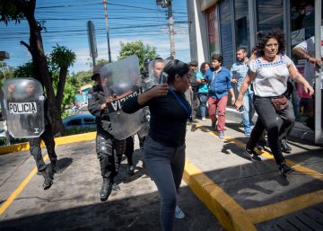 El exilio y dos maletas