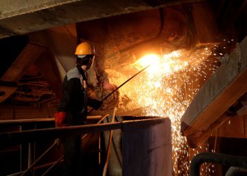Trump impone nuevas sanciones a Irán, centradas en el estratégico sector de los metales industriales