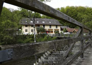 Conmoción en Alemania por el asesinato a flechazos de tres personas y el hallazgo de otros dos cadáveres